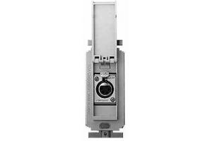 Cổng kết nối đường dây loa: TOA YS-4CF
