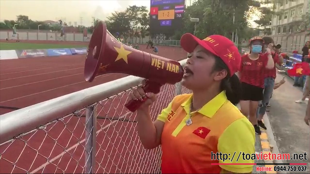 loa-co-dong-bong-da.jpg